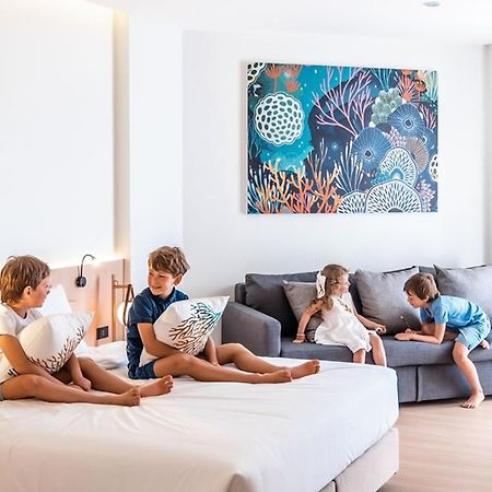 Phuket Emerald Beach Resort Karon Bagian luar foto