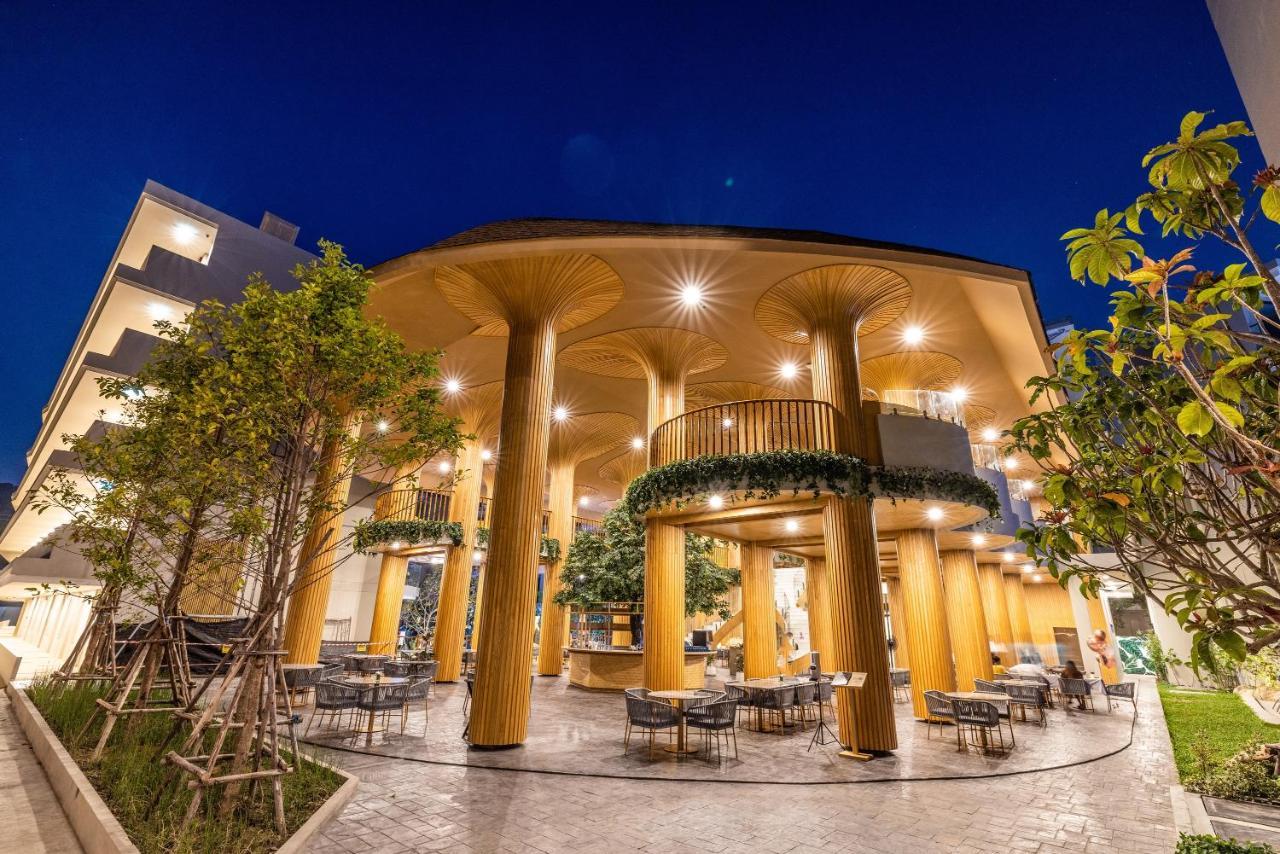 Phuket Emerald Beach Resort Karon Bagian luar foto