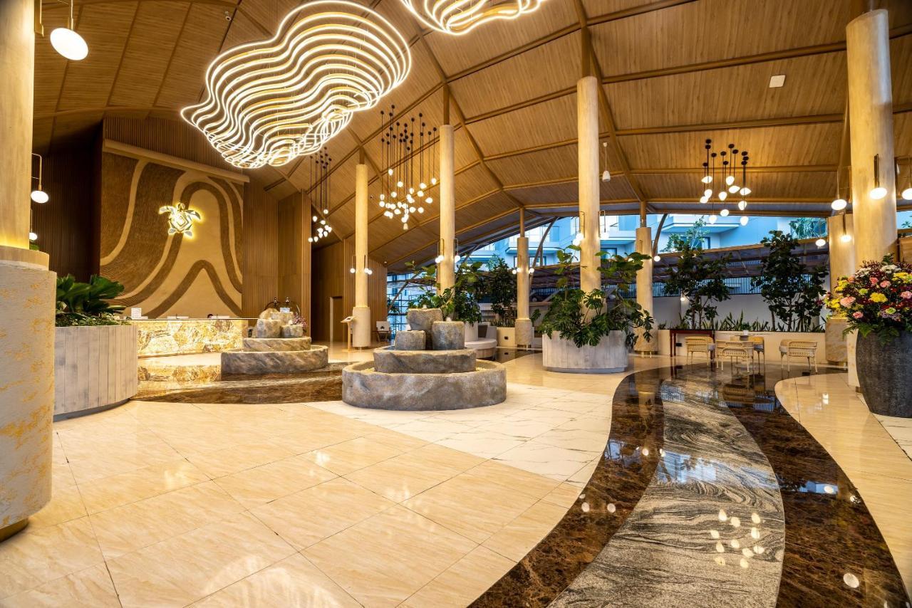 Phuket Emerald Beach Resort Karon Bagian luar foto