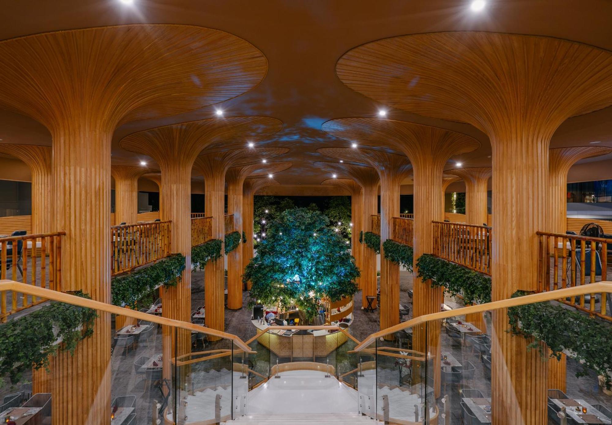 Phuket Emerald Beach Resort Karon Bagian luar foto