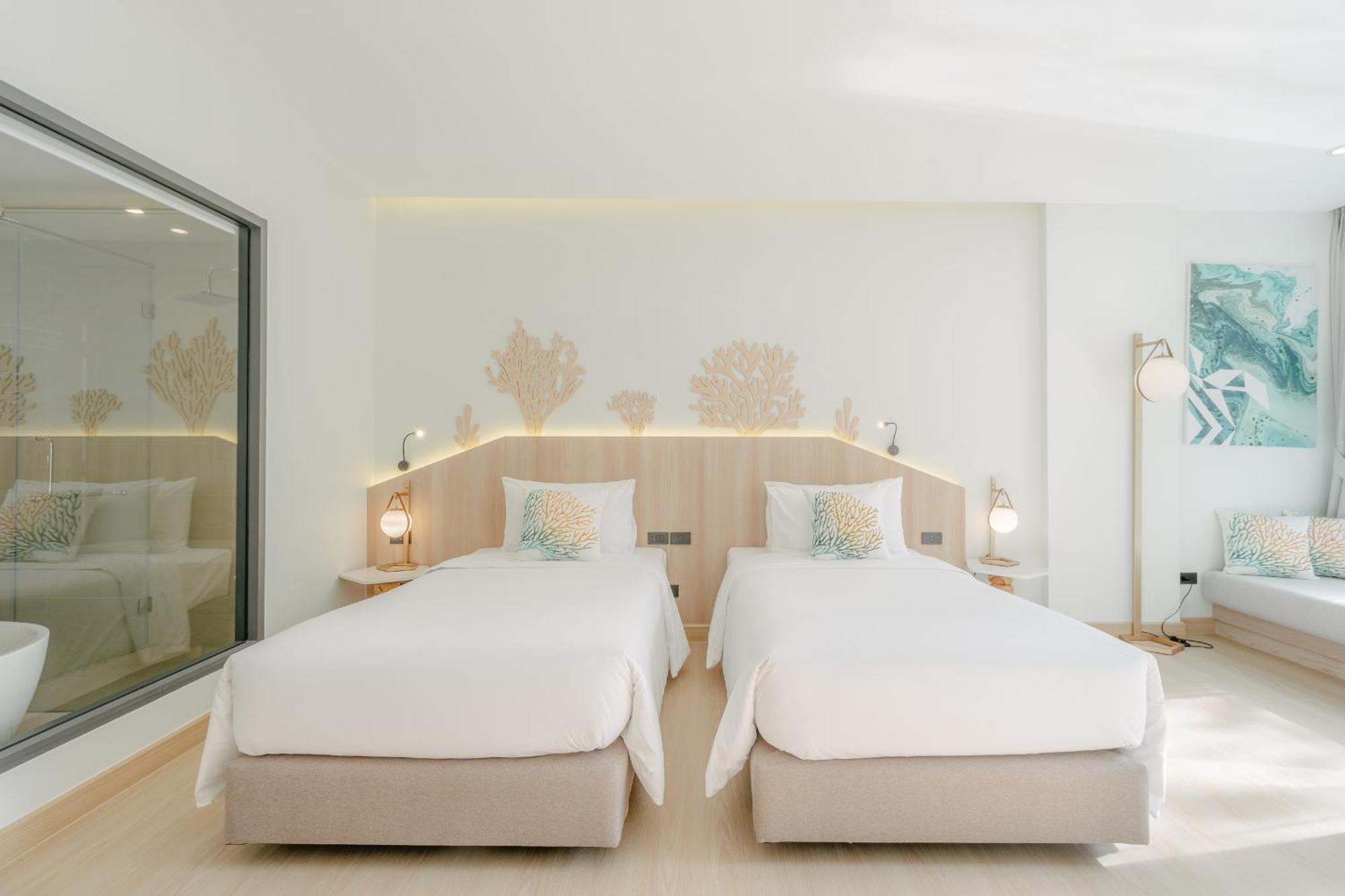 Phuket Emerald Beach Resort Karon Bagian luar foto