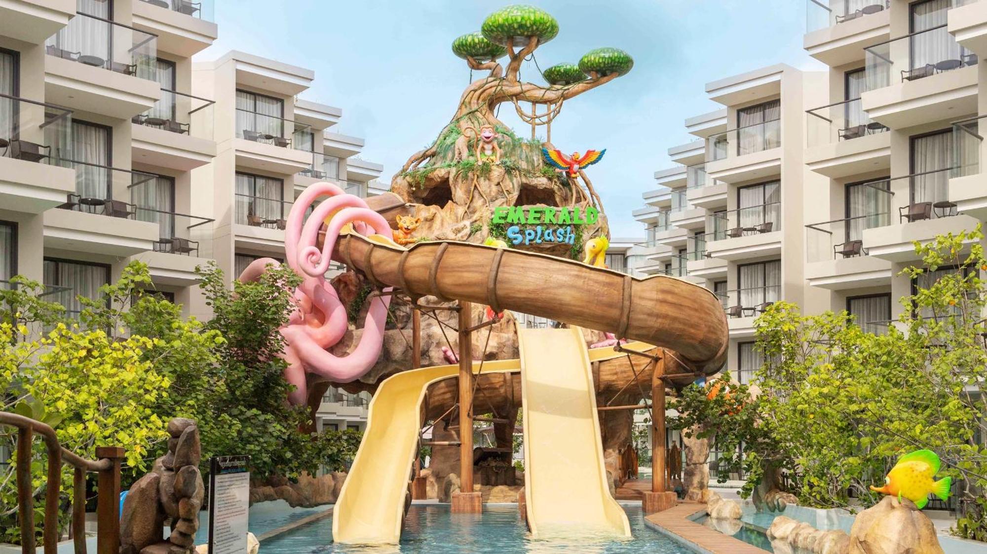 Phuket Emerald Beach Resort Karon Bagian luar foto